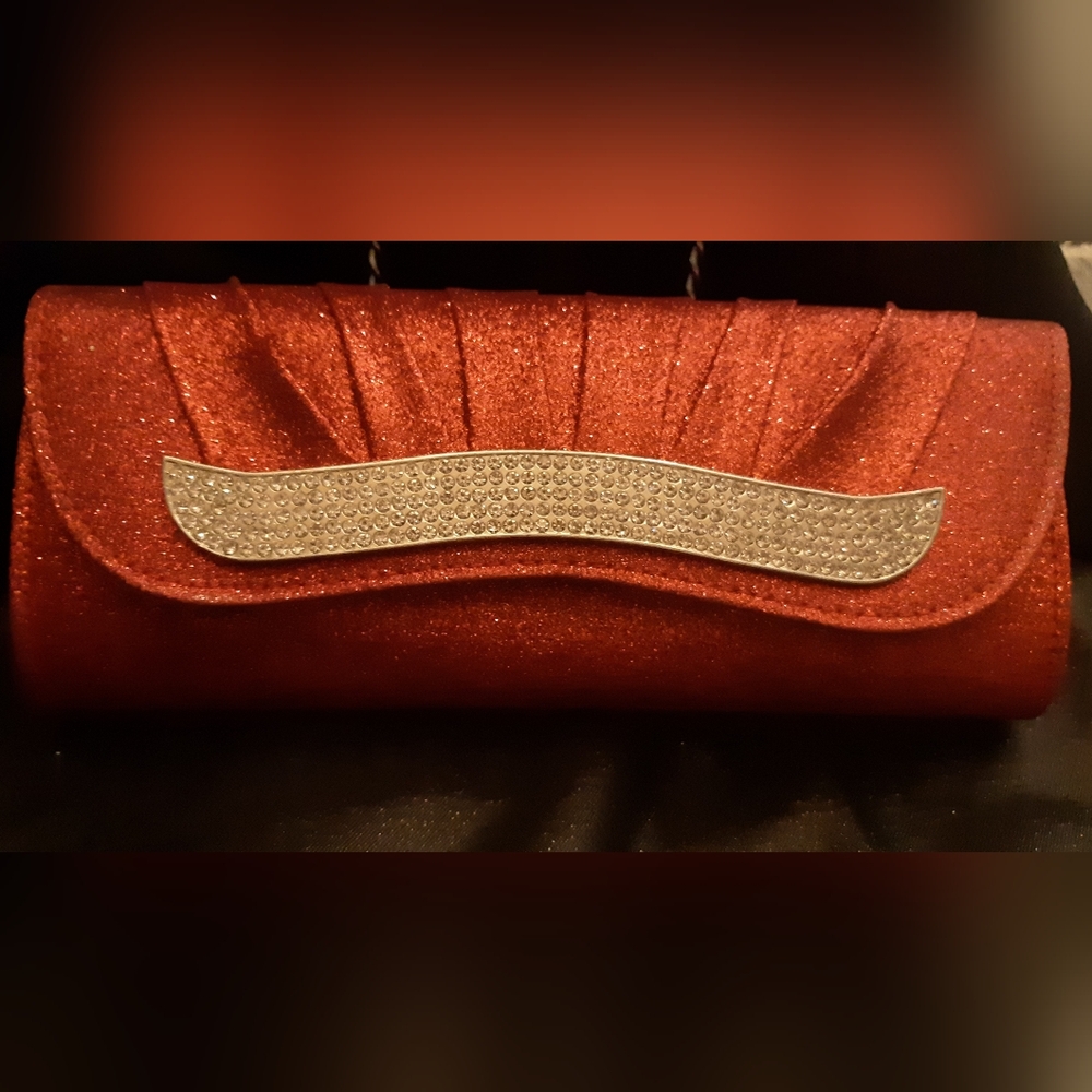 New Never Used Glamorous Red Rhinestone Clutch Small Compact For Essentials ❣
